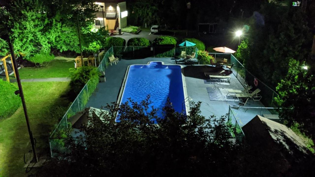 The Black Mountain Inn แบรตเทิลโบโร ภายนอก รูปภาพ